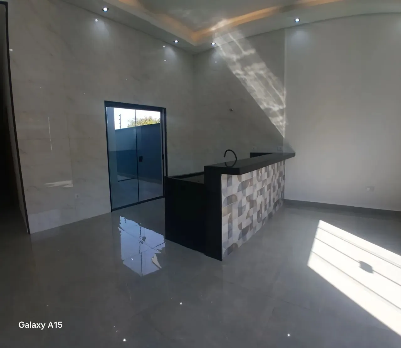 Imagem Casa Nova com 2 Dormitórios e 2 Vagas no Jardim São Carlos, Sorocaba/SP