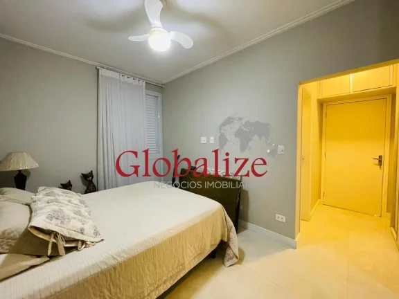 Imagem Apartamento 03 dormitórios todo reformado no Gonzaga próximo da praia por R$2.500.000,00
