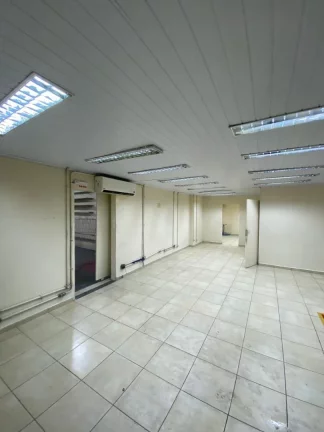 Imagem Excelente salão Av Corifeu