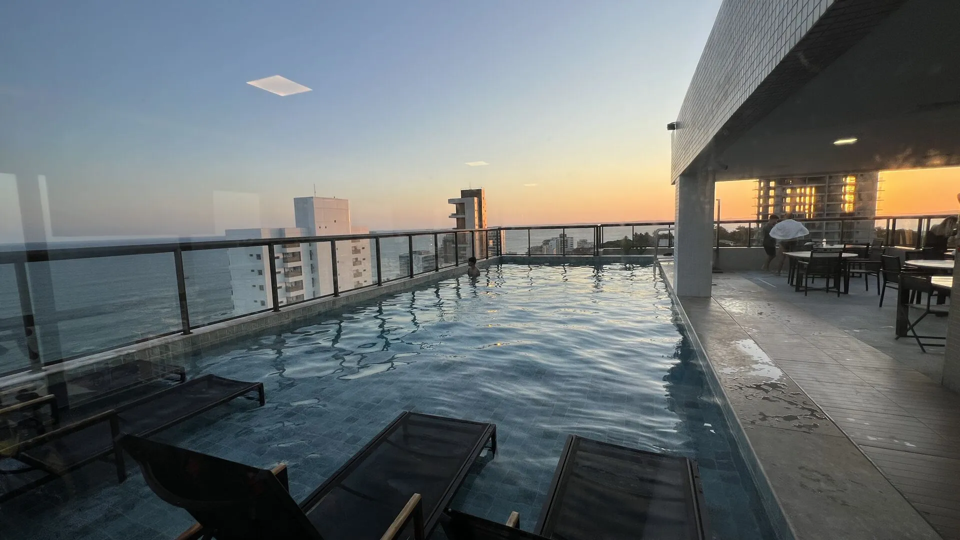 Imagem Flat à venda na Barra, Salvador - Mobiliado com vista para o mar