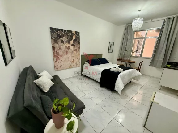 Imagem Aluga-se, Studio mobiliado em Copacabana Quadra da praia