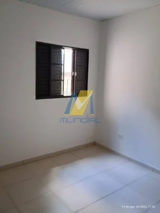 Imagem Cansado de pagar caro por um lugar pequeno? Olha essa casa com quintal.