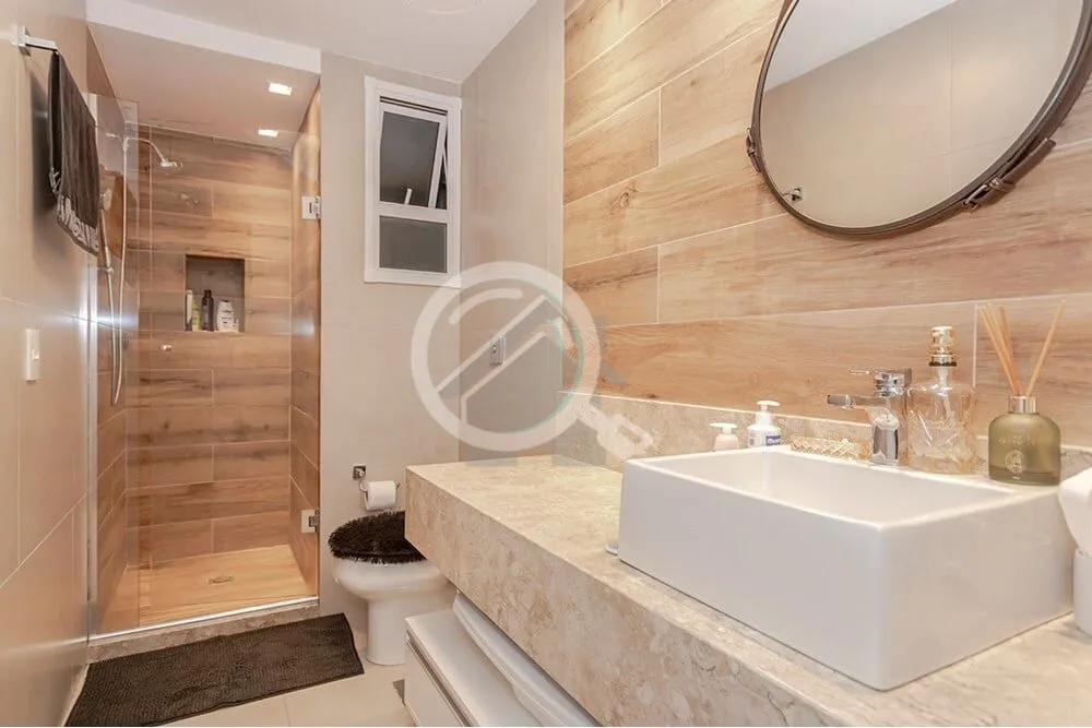 Imagem O apartamento dos seus sonhos à venda em Menino Deus, Porto Alegre! Este maravilhoso imóvel, local...