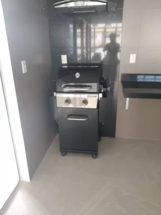 Imagem Belíssimo 2 quartos sendo uma suíte . Prédio com área de lazer.