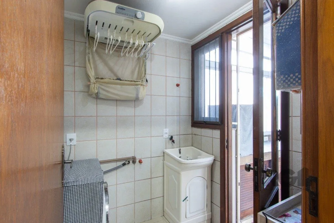 Imagem Apartamento Garden de 3 dormitórios, 1 suite e 1 vaga coberta no bairro Cristal.
