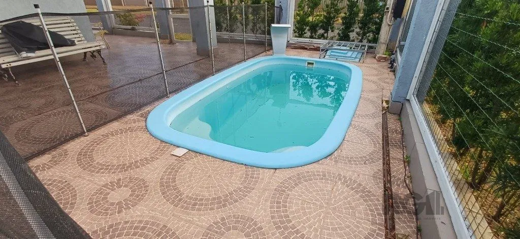Imagem Ótima casa com 4 dormitórios na Praia de Atlântida Sul (Osório-RS)