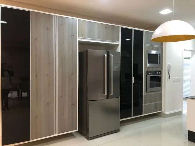 Imagem Magnífico sobrado, em estilo moderno, no Lago Azul Residencial e Golfe Clube com 550m².