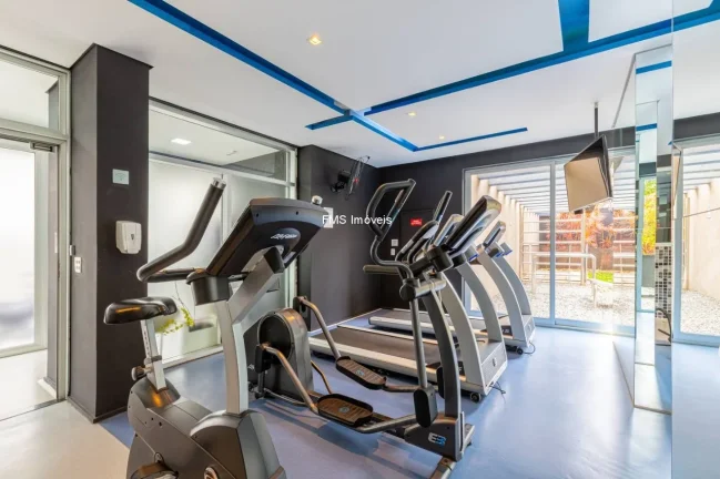 Imagem Studio de luxo à venda na Vila Olímpia, São Paulo-SP: 1 quarto, 1 suíte, 1 sala, 1 banheiro, 1 vaga, 25m². Venha conferir!