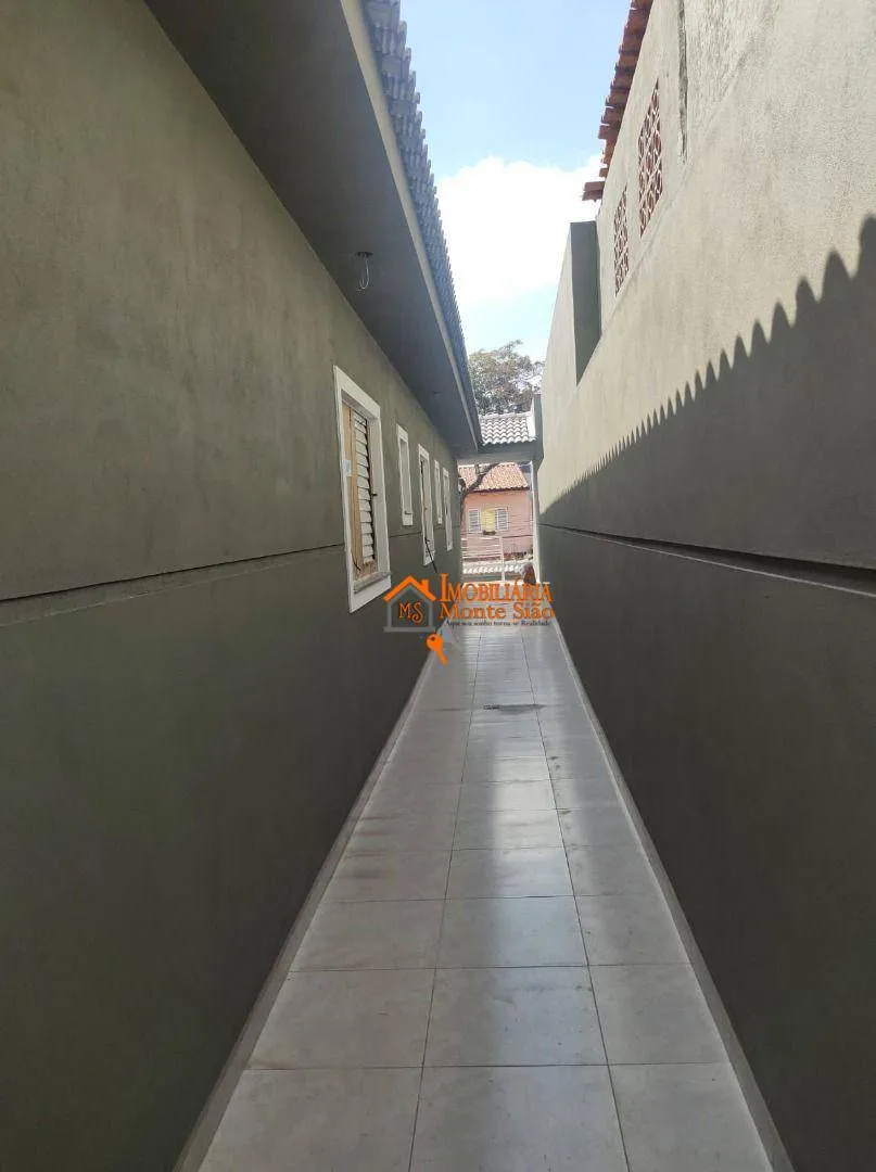 Imagem .?? Sobrado Novo com 263m², 3 Dormitórios, 5 Vagas e Excelente Localização Próximo à Av. Emílio Ribas