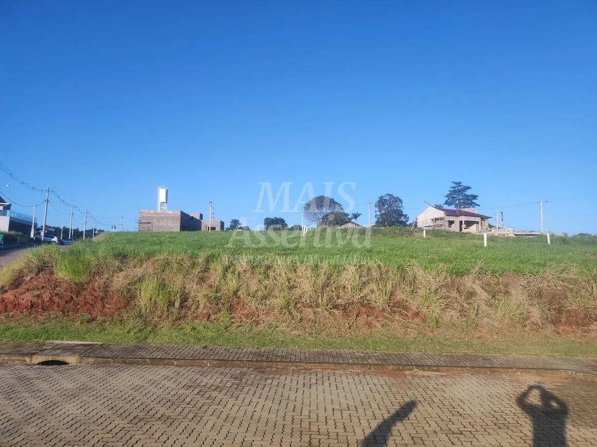 Imagem Excelente terreno de esquina à venda no bairro Lomba Grande em Novo Hamburgo/RS