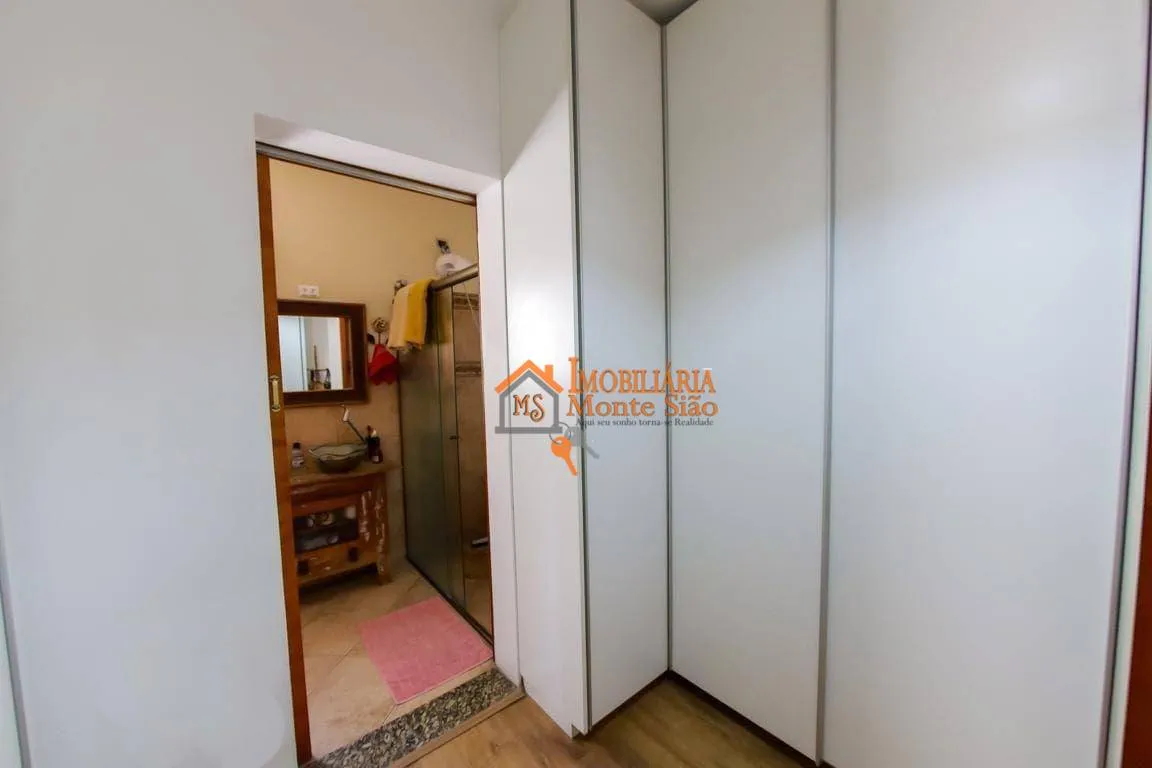 Imagem Sobrado com 4 dormitórios à venda, 267 m² por R$ 949.000,00 - Vila Barros - Guarulhos/SP