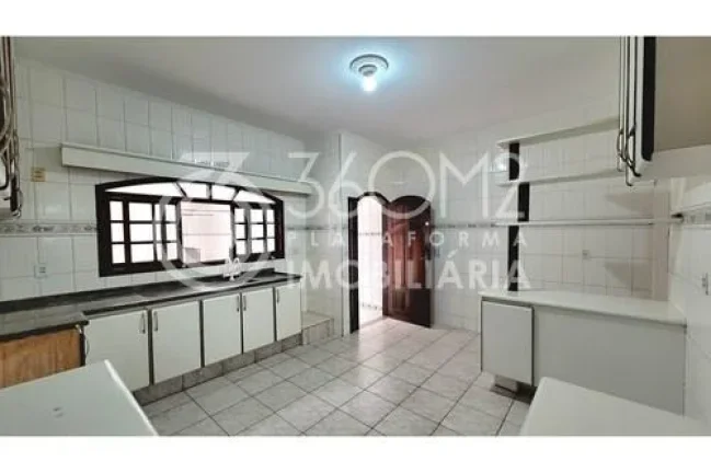 Imagem Sobrado para Venda em Santo André / SP no bairro Jardim Stella