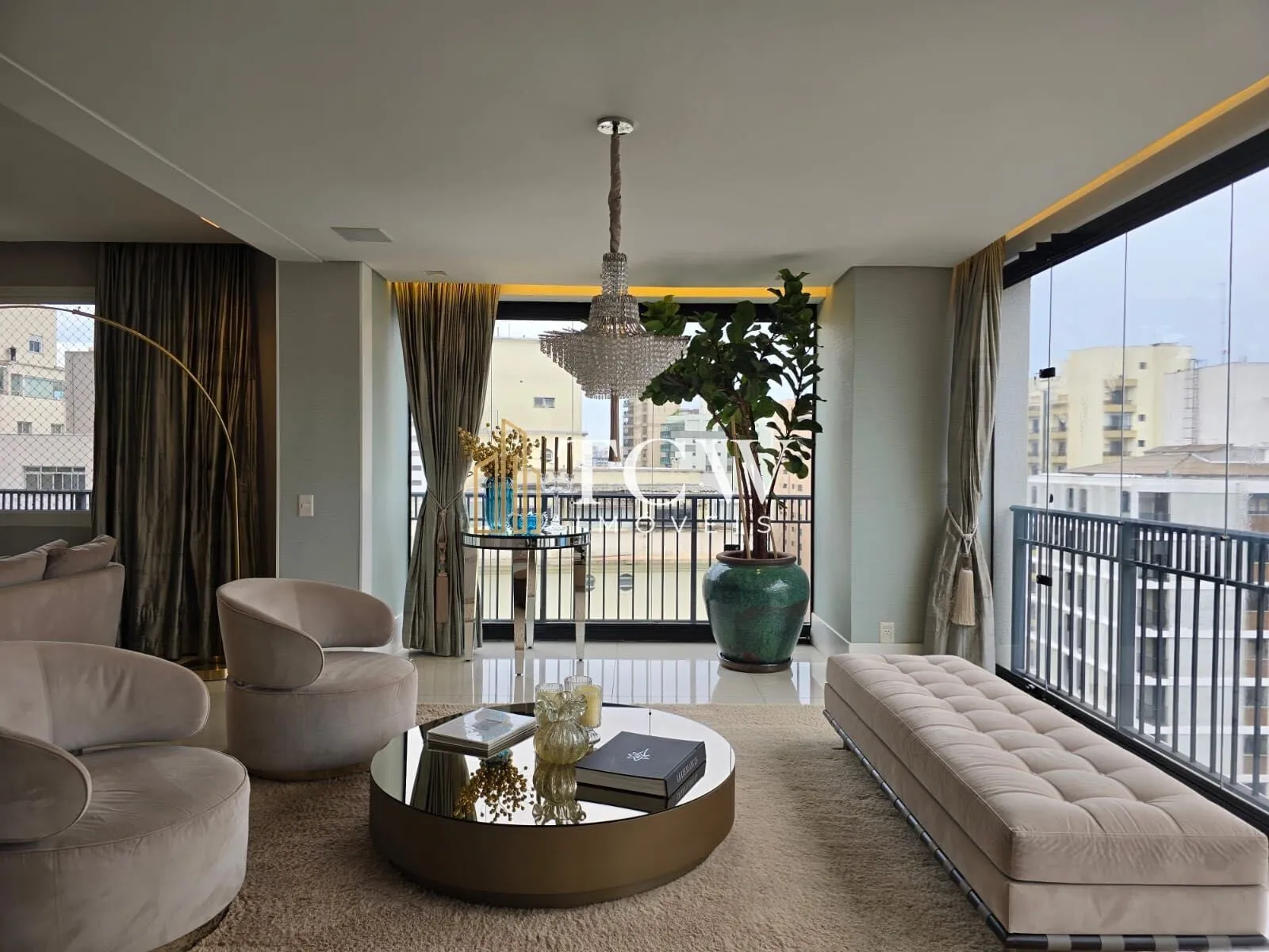 Imagem Apartamento Alto Padrão à Venda na Vila Mariana | 310m² | 4 Suítes | Vista para o Parque Ibirapuera | 5 Vagas