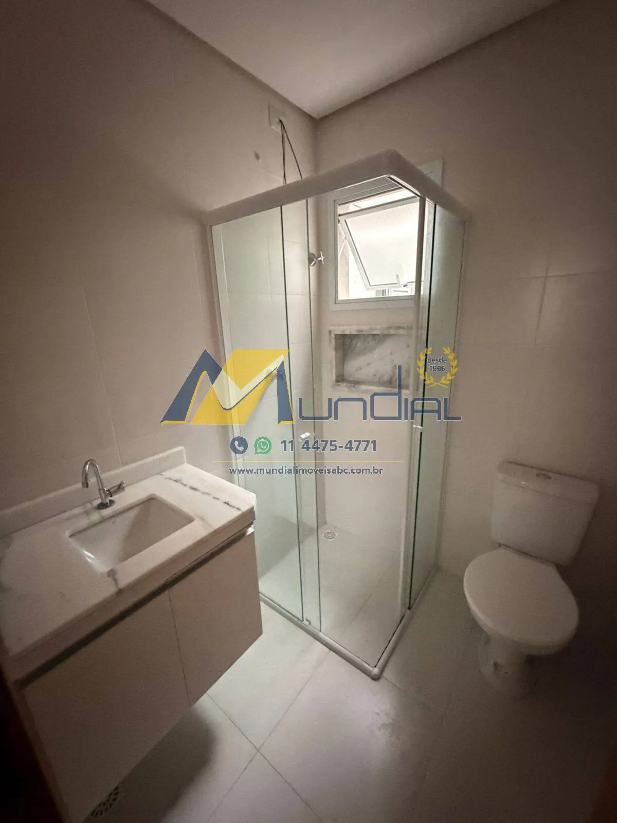 Imagem Apartamento com Suíte e Quintal Privativo no Bairro Copacabana