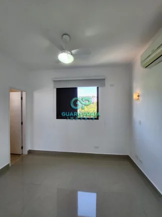 Imagem 1 sala ampla para 2 ambientes com varanda,1 banheiro social, 2 quartos sendo 1 suíte, armários embutidos, área de serviço e cozinha planejada