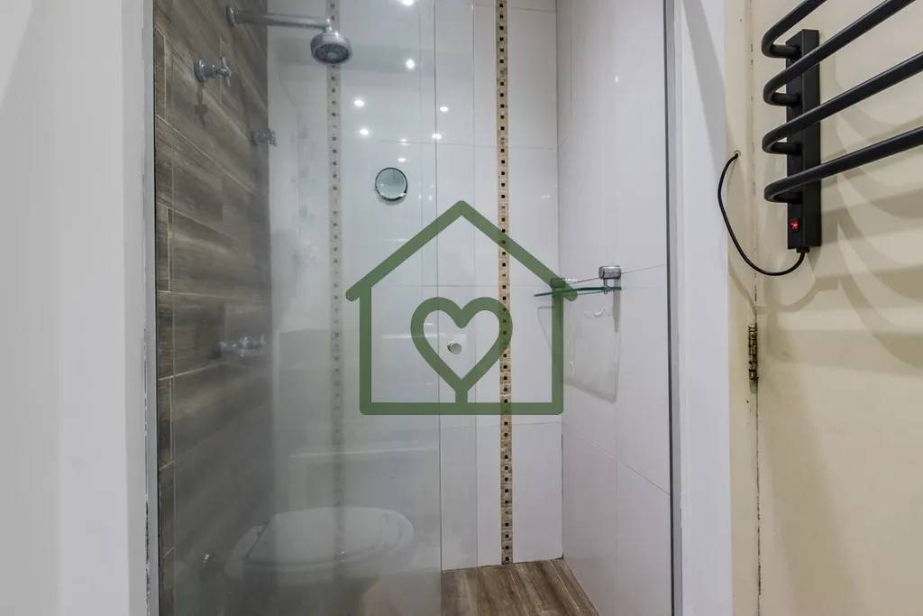 Imagem CASA EM CONDOMÍNIO DE 229m² COM 3 DORMITÓRIOS (1 SUÍTE MASTER), ESPAÇO EXTERNO COM PISCINA, COZ...