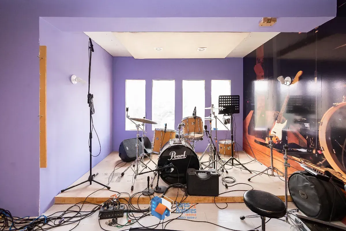 Imagem Casa para venda em Vila Madalena com 5 quartos, sendo 2 suítes, 256m²
