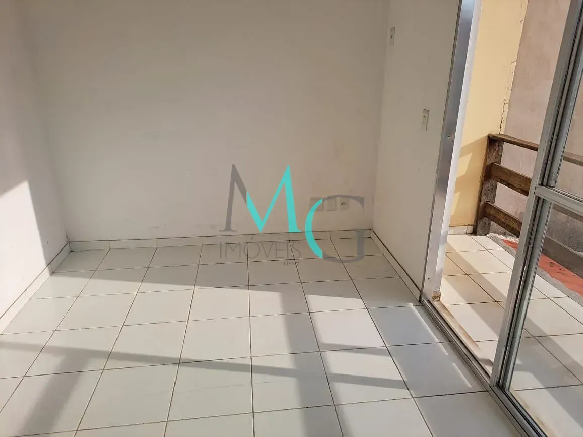 Imagem Casa Geminada de 2 Quartos no Condomínio das Laranjeiras - Santíssimo: Conforto e Segurança em Excelente Localização