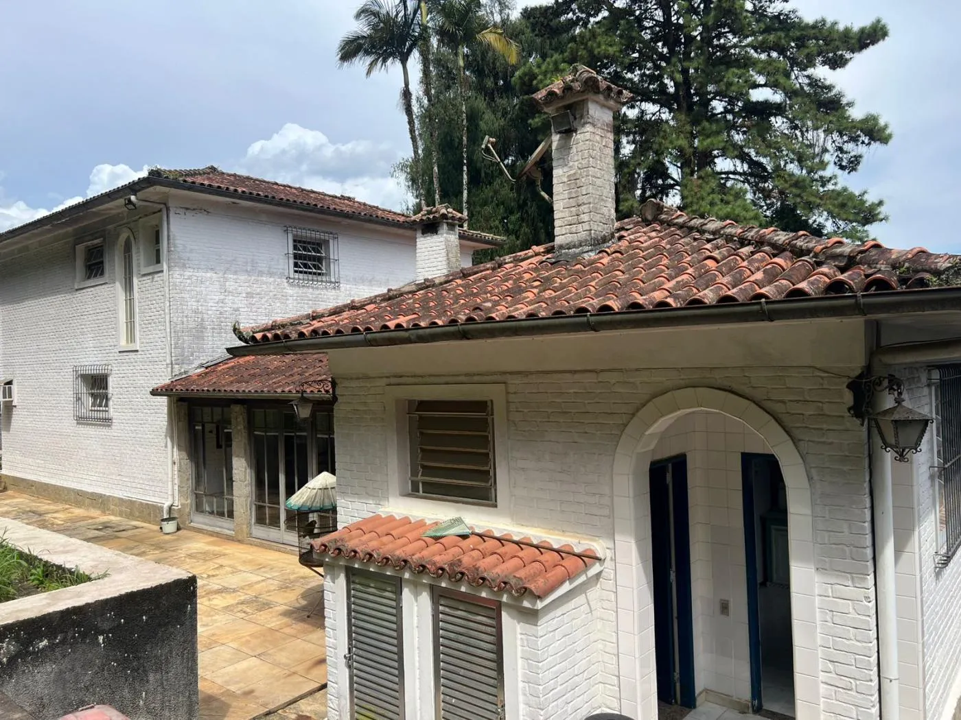 Imagem Casa para Venda em Petrópolis / RJ no bairro Valparaíso