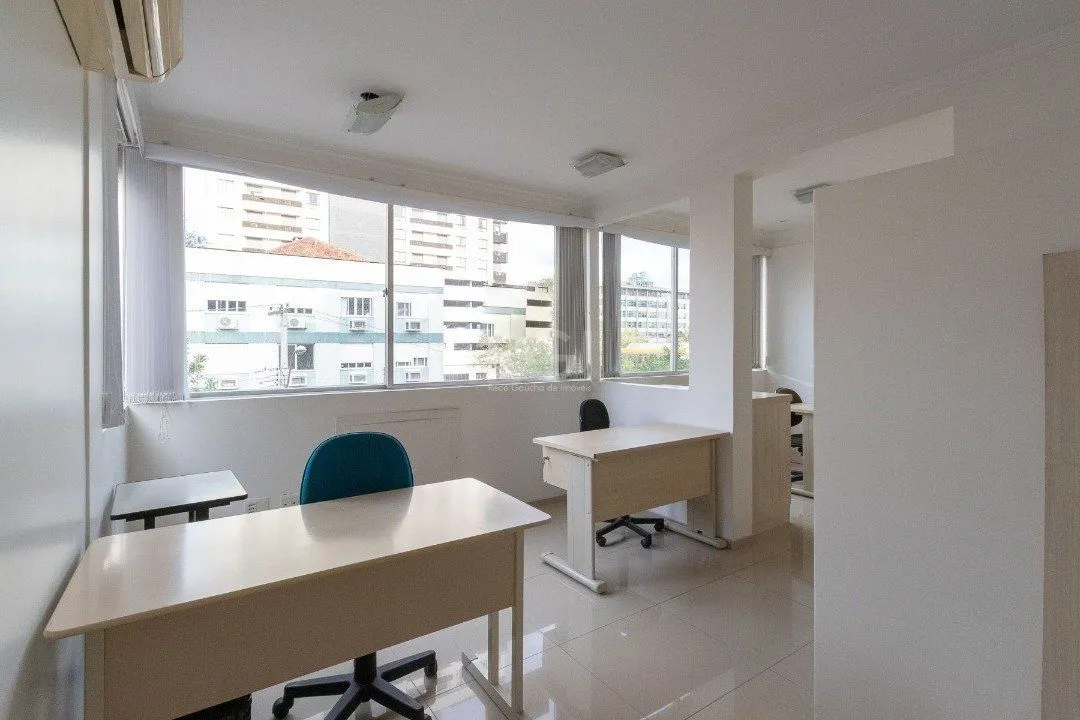 Imagem Conjunto/Sala para Venda - 42.6m², 0 dormitórios, 1 vaga - Praia de Belas