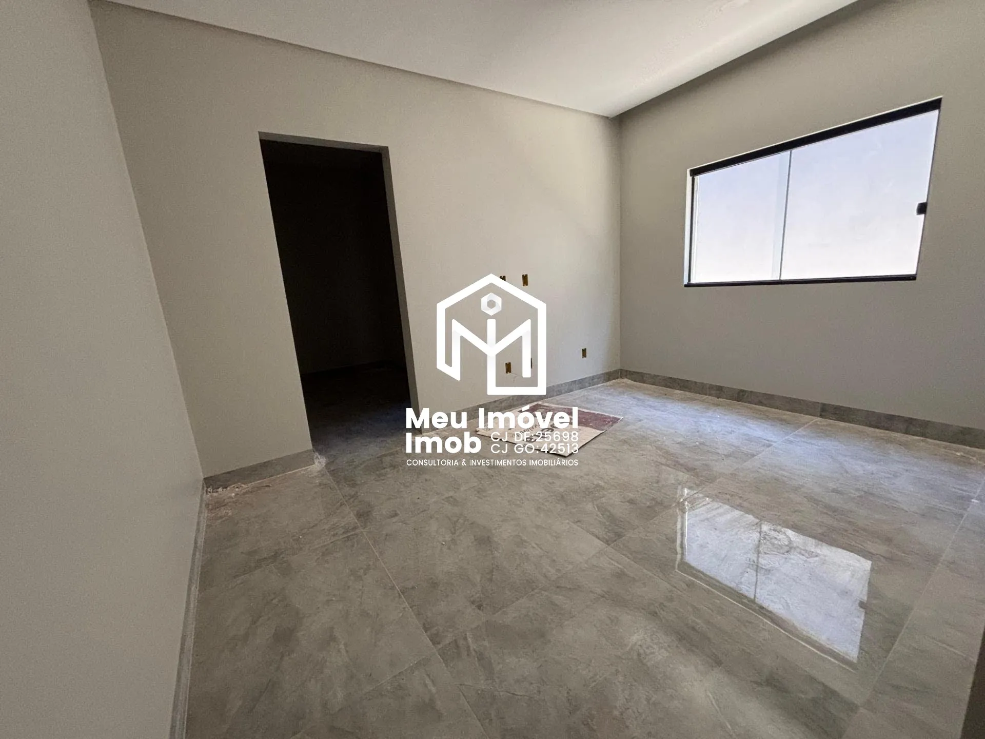 Imagem Casa 3 Quartos 1 Suíte 4 Vagas 146m² Luziânia/GO