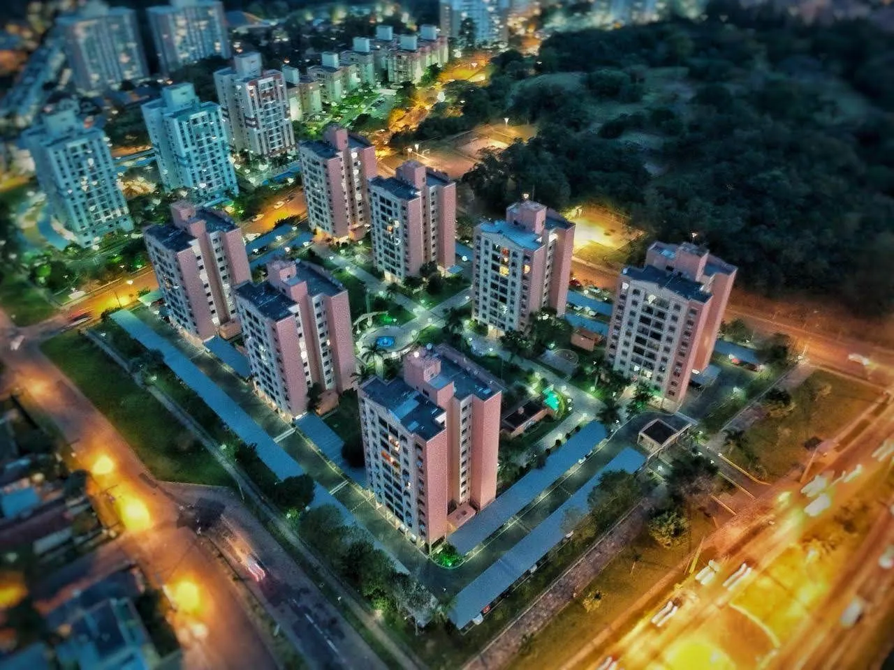 Imagem Apartamento de 2 quartos e 1 vaga de garagem no bairro Jardim Carvalho em POA/RS
