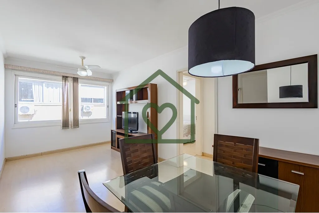 Apartamento no bairro São João, em Porto Alegre, localizado na Rua Honório Silveira Dias, próxim...