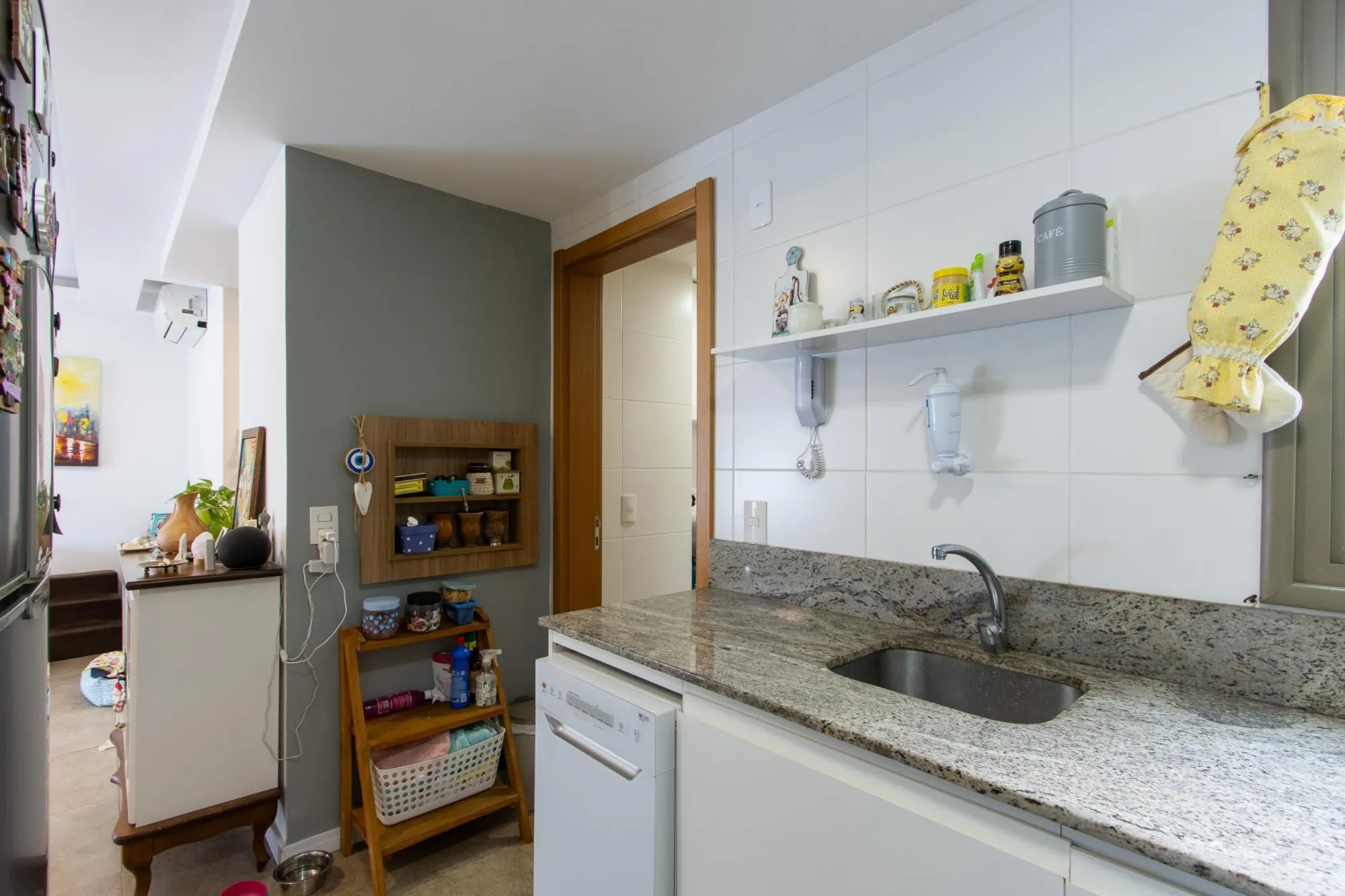 Imagem Apartamento 3 Dormitórios com Suíte | Sol da Manhã ️ | Churrasqueira | Vista para o Guaíba