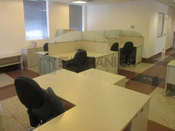 Imagem Casa comercial para locação em São Paulo-SP, bairro Jardim América: 10 salas, 6 banheiros, 25 vagas, 1.500,00 m²!