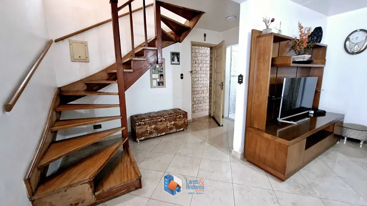 Imagem Sobrado para venda em Jardim Santo Amaro com 3 quartos, sendo 1 suíte, 147m²