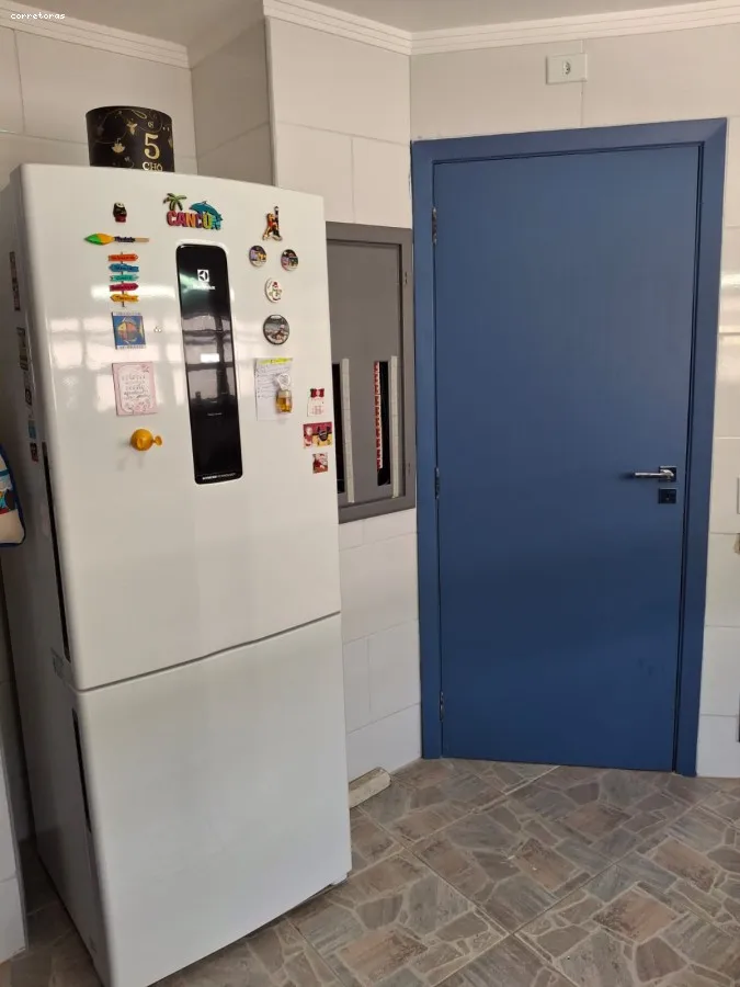Imagem Sobrado para Venda em São Sebastião, Portal da Olaria, 3 dormitórios, 1 suíte, 4 banheiros, 2 vagas