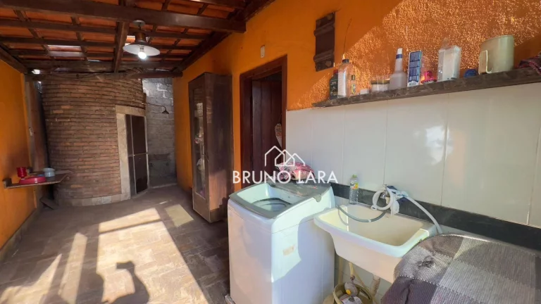 Imagem Casa a venda em Igarapé MG / Centro