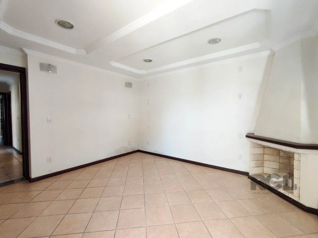 Imagem Excelente casa de 230m² com 4 dormitórios e 3 vagas.