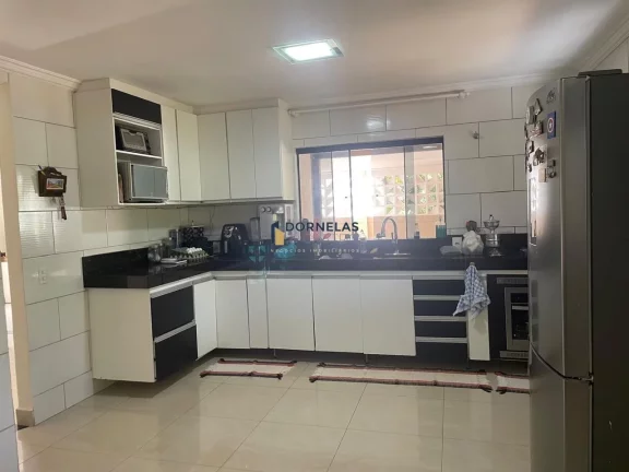 Imagem CASA TOP TERRENO 603M² RUA 1 JOCKEY Á 300 METROS DA VIA EPTG COND. FECHADO ALTO PADRÃO PORTARIA 24 HORAS
