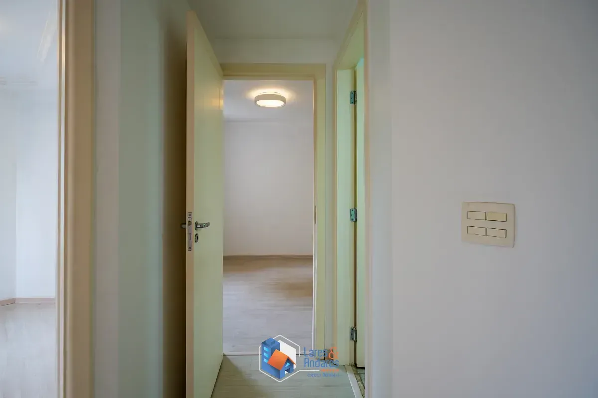 Imagem Apartamento para venda em Moema com 2 quartos, sendo 1 suíte, 56m²