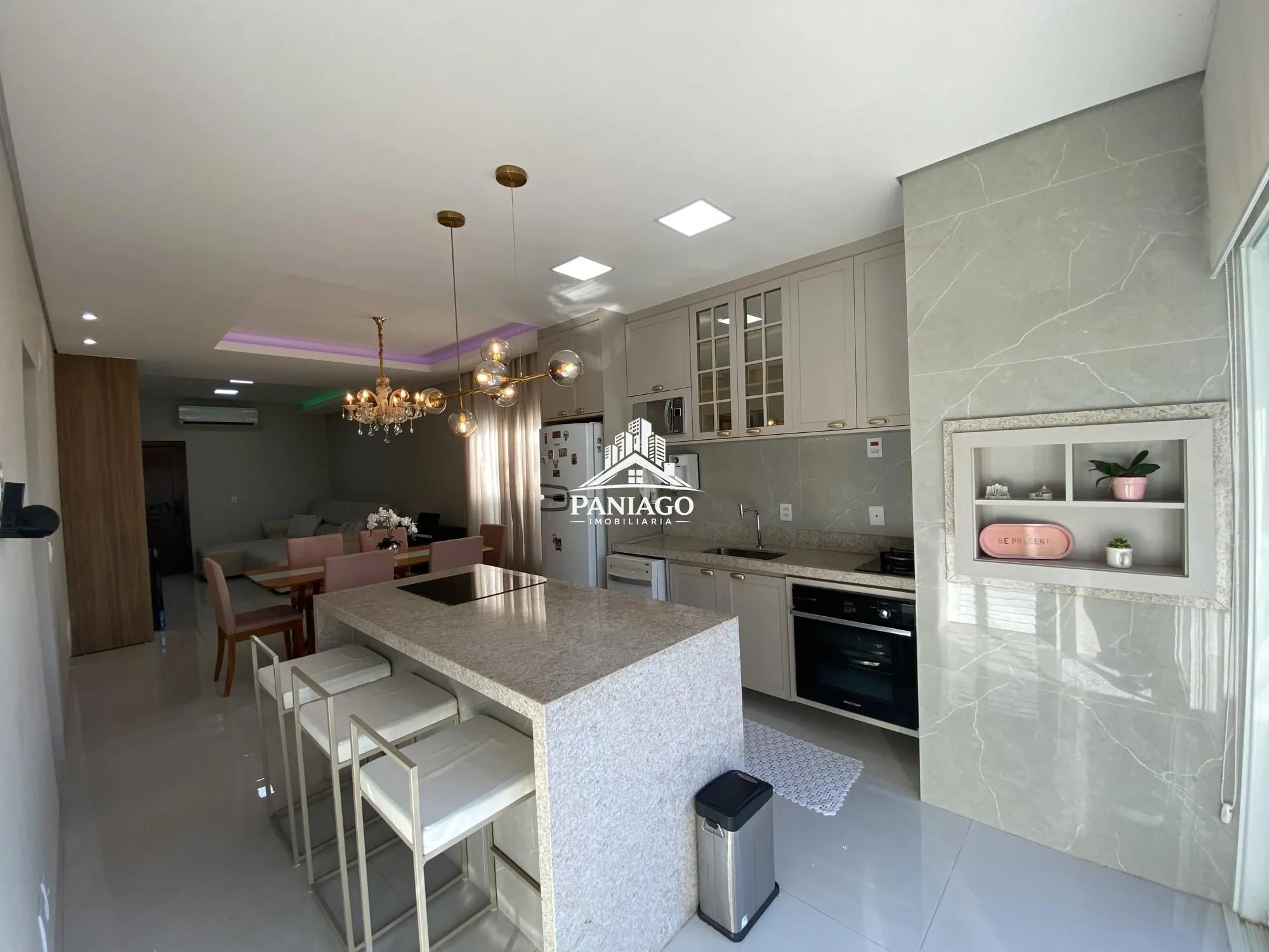 Imagem Casa porteira fechada, 3 quartos e energia solar Primor das Torres Cuiabá - MT