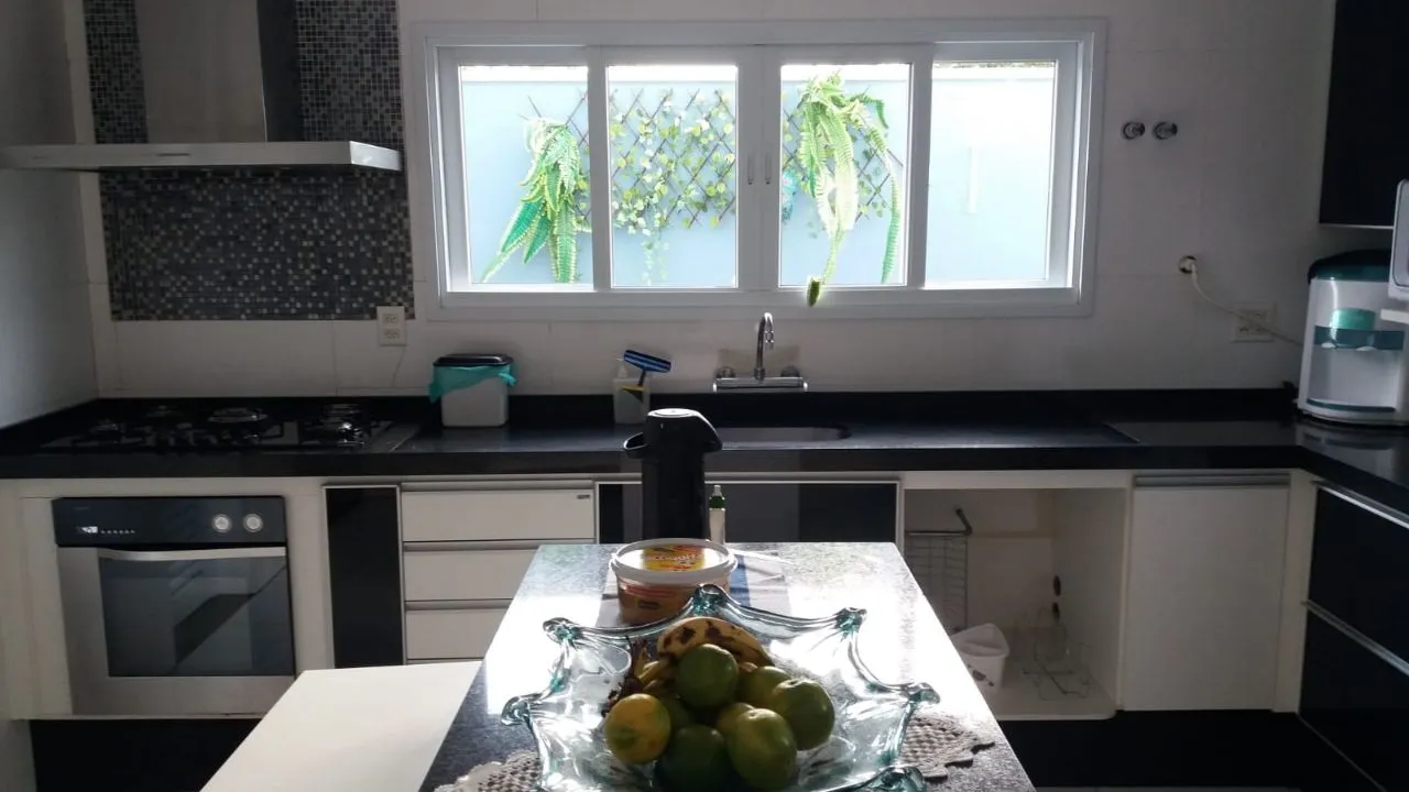 Imagem Casa de Condomínio com 4 Quartos à venda - Jardim Residencial Martinez