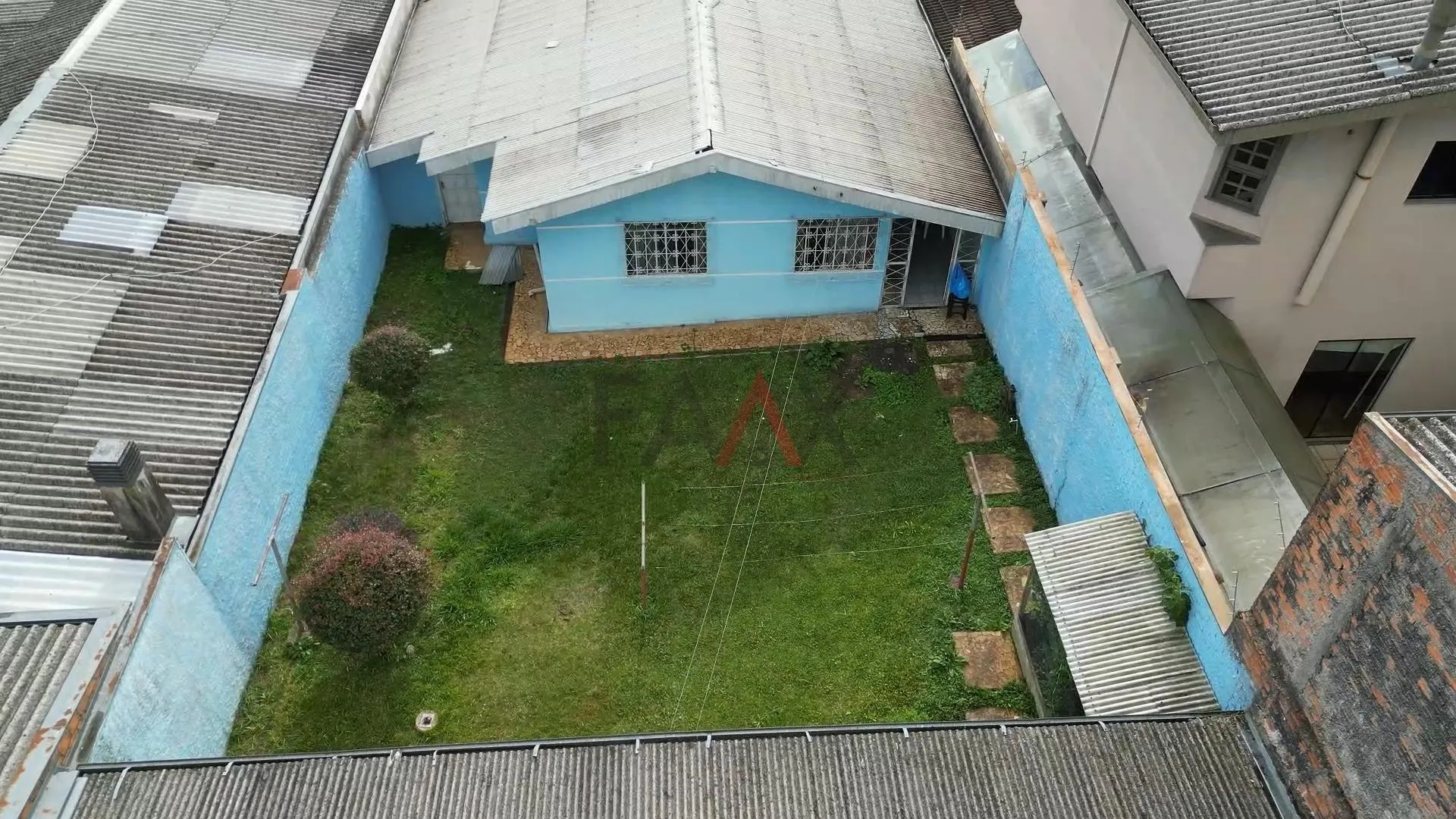 Imagem Casa á venda no Trianon próximo ao Joaquim Prestes em Guarapuava PR