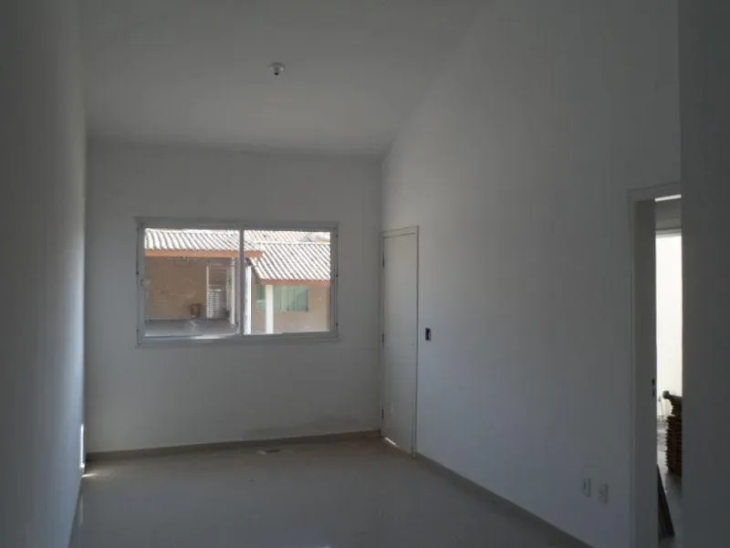 Imagem ÓTIMA CASA EM CONDOMÍNIO FECHADO NA REGIÃO DO WANEL VILLE