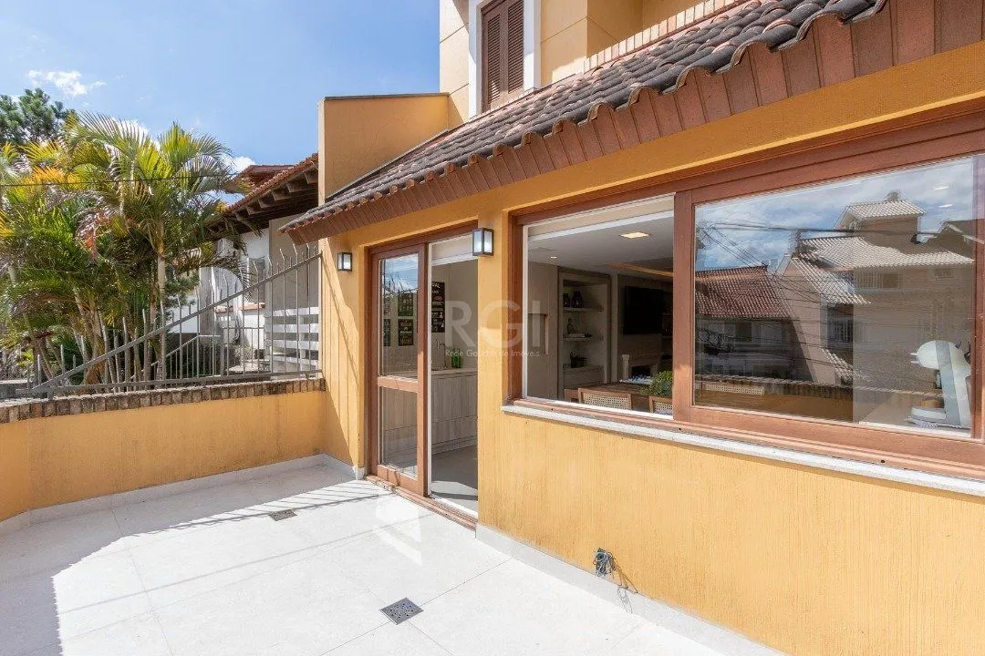 Imagem Casa Condominio para Venda - 210.69m², 3 dormitórios, sendo 2 suites, 4 vagas - Jardim Isabel