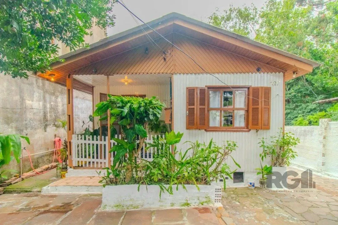Imagem Casa para Venda - 251m², 5 dormitórios, 3 vagas - Nonoai