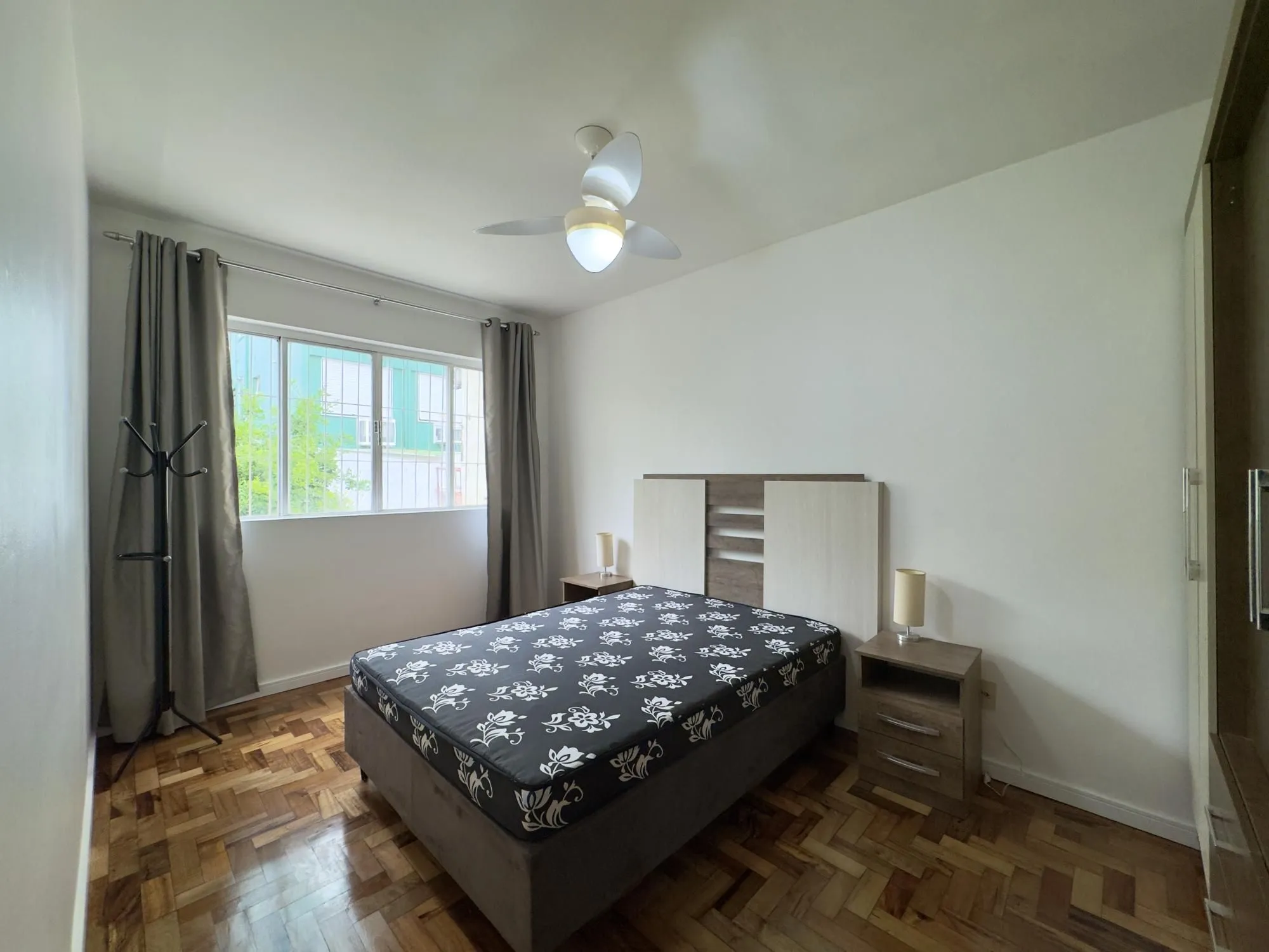 Imagem Apartamento de 2 dormitórios, super amplo e bem iluminado no Centro Histórico