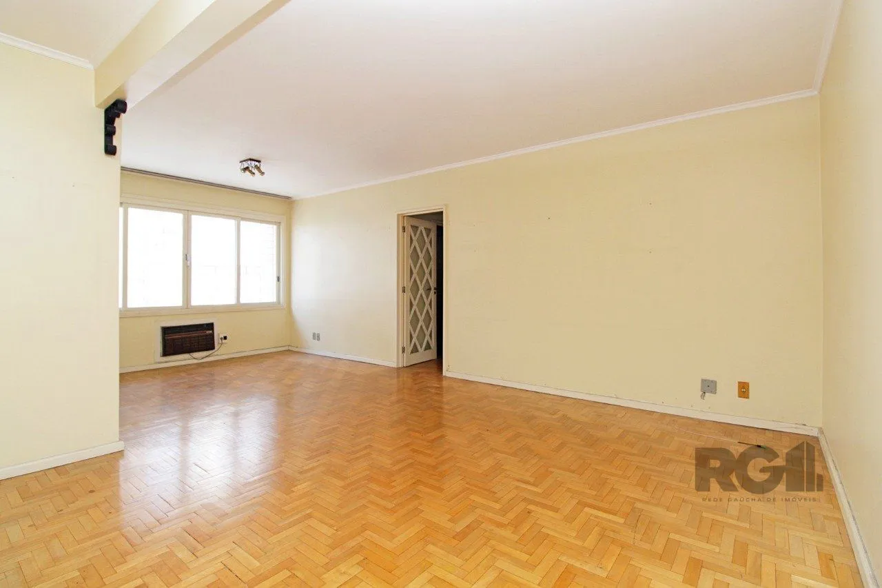 Imagem Venda Apartamento de três dormitórios, 01 vaga de garagem, com elevador
