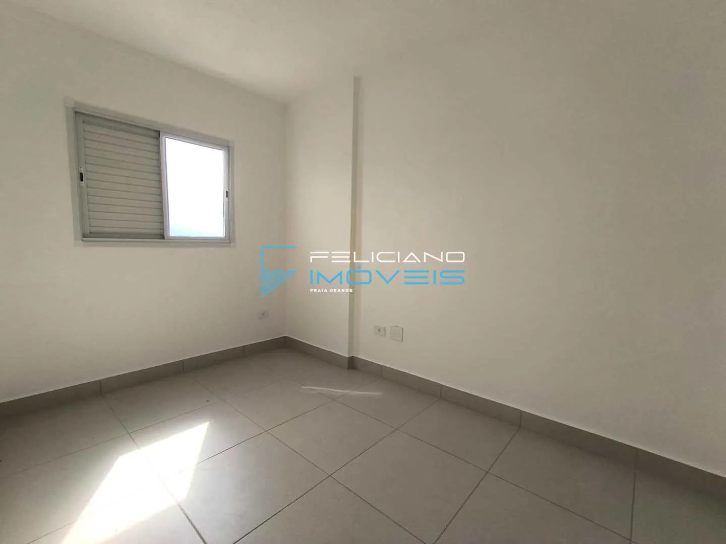 Imagem Apartamento com 2 quartos, Real, Praia Grande - R$ 600 mil, Cod: 5727