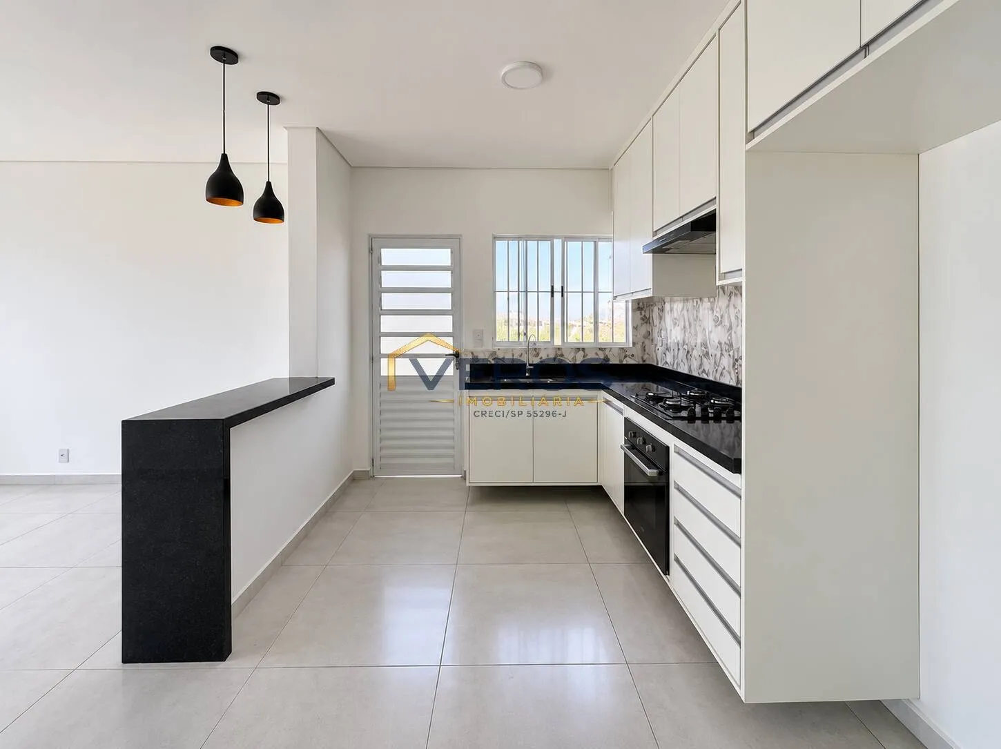 Imagem Casa com 2 quartos perto do centro de Caraguá Aceita Financiamento