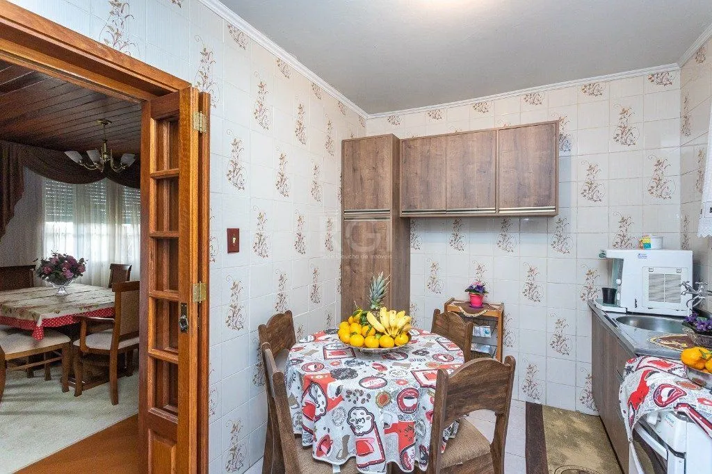 Imagem Casa Condominio para Venda - 325m², 3 dormitórios, 3 vagas - Teresópolis