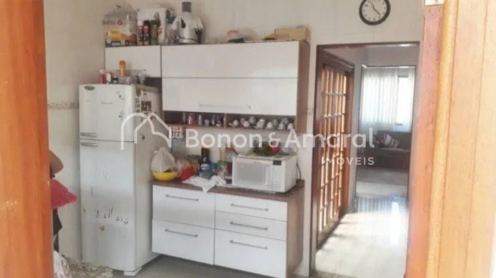 Imagem Casa em condomínio com 217 m² e 3 quartos