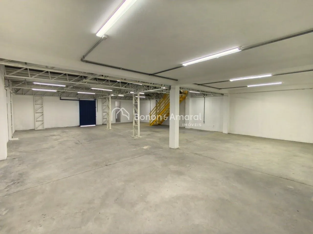 Imagem Galpão para venda na Vila Georgina em Campinas, 3 vagas na frente, 350 m²