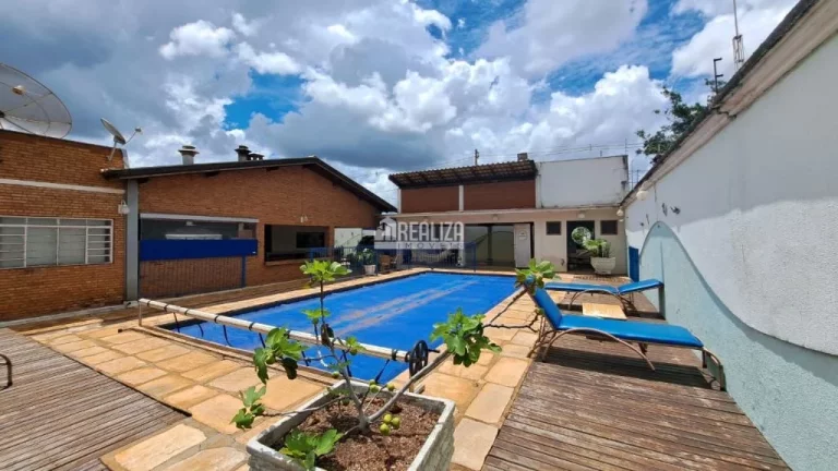 Imagem Casa à venda no bairro Recreio dos Bandeirantes - Uberaba - 3 dormitórios, piscina e área de lazer
