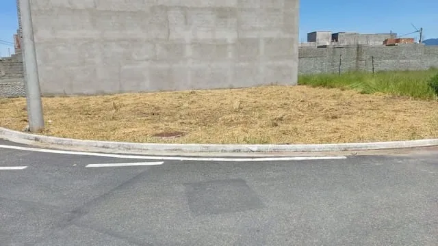 Imagem Terreno à venda 215M², Areao, Taubaté - SP